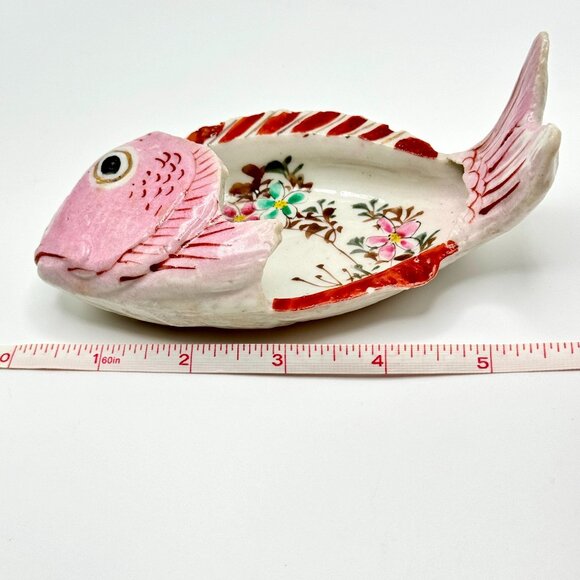 Antique Chinese Hand-Painted Fish Shaped Ceramic Dish Qing Dynasty wear on fins - Picture 4 of 12